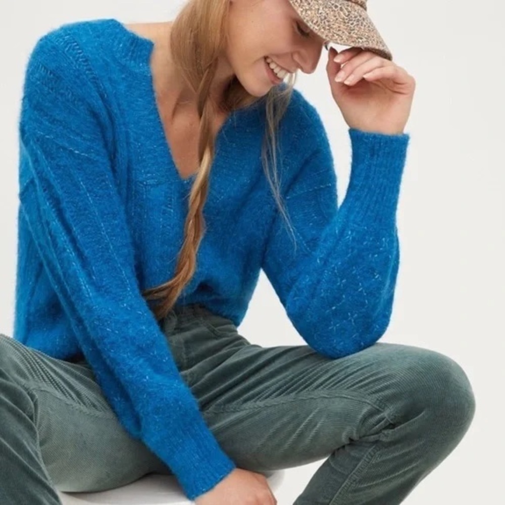 Anthropologie Pilcro Maggie V Neck Sweater in Blue Small